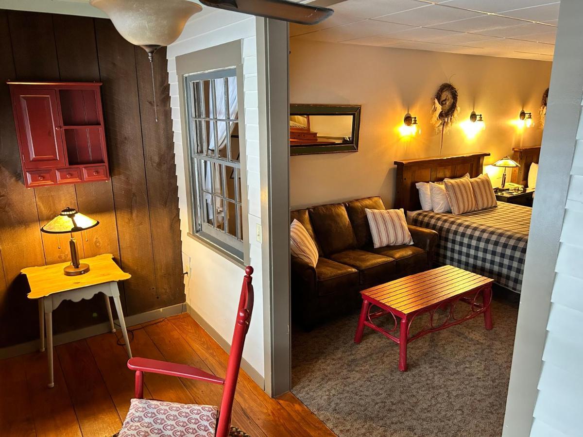 The Common Man Inn, Spa & Lodge プリマス エクステリア 写真