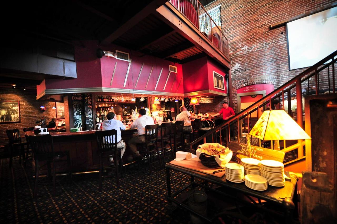 The Common Man Inn, Spa & Lodge プリマス エクステリア 写真